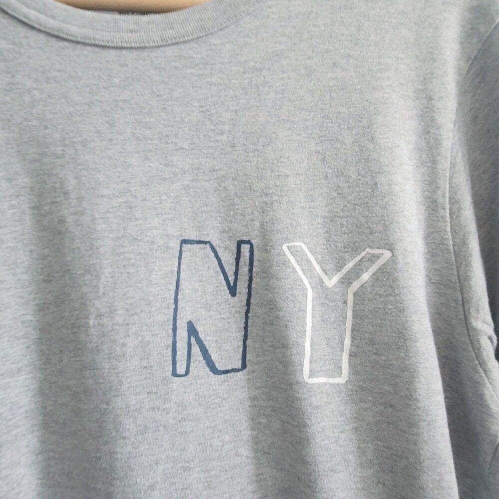 CLEARANCE!! 💥 UNIQLO UT USA OMIYAGE Short Sleeve Crewneck T-Shirt Grey Size S - Picture 3 of 11
